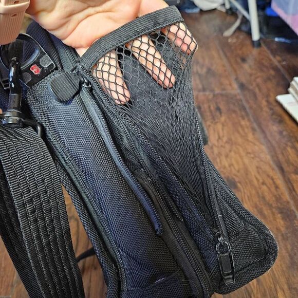 Victorinox Laptop Briefcase Bag - Picture 7 of 12